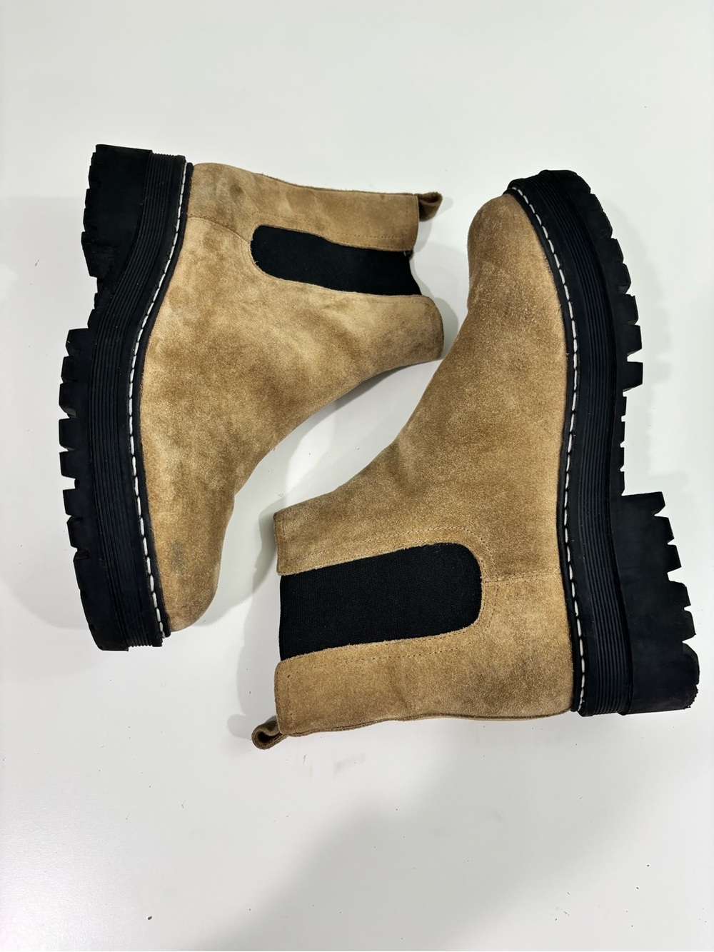 Marc Fisher Padnia Tan Suede Chelsea Lug Boots Sz 9 - Picture 8 of 12